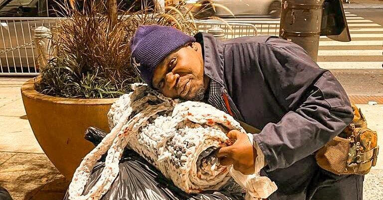 acts29clg-man-with-mat02-1[1]